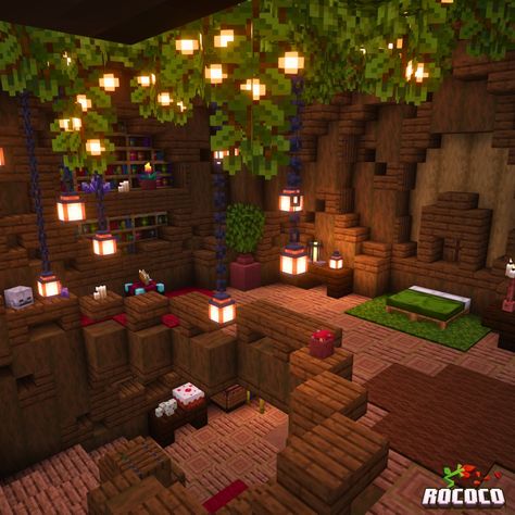 A Whimsical Tree Stump home in MInecraft! Minecraft Houses Decor, Tree Stump Minecraft, Tree House Minecraft Treehouse, Forest Minecraft House, Minecraft Treehouse Interior, Minecraft Whimsical Builds, Minecraft Cottage Interior, Whimsical Minecraft House, Enchanting Room Minecraft