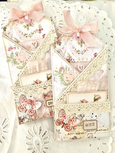 Friendship Journal, Shabby Chic Tags, Handmade Journals Diy, Heartfelt Creations Cards, Paper Pocket, Diy Journal Books, Scrapbook Tag, Handmade Gift Tags, Fold Cards