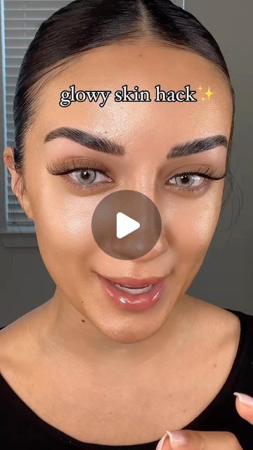 Super Goop, Glowy Face, Glowing Makeup Look, Supergoop Glowscreen, Makeup Over 50, Glow Face, Gold Makeup, Glow Kit, Glowy Skin