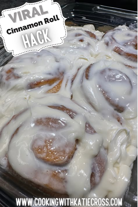 Get ready for the best Cinnamon Roll Hack ever! With this viral hack, you can take canned cinnamon rolls and make them taste homemade! I’m all about baking cinnamon rolls for the ultimate Saturday morning delicacy or on Christmas morning. Not only are they an easy breakfast treat, but a can of cinnamon rolls from the grocery store is super affordable as well. Cinnabon Recipe, Gluten Free Cinnamon Rolls, Grandma's Recipes, Best Cinnamon Rolls, Cinnamon Rolls Homemade, Grandmas Recipes, Bookshelves Diy, Sweet Roll, Cinnamon Buns