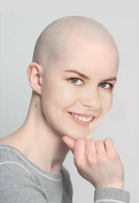 Como llevar el Pelo Corto si eres mujer atrevida Haircuts For Balding Women, Bald Head Women, Bald Look, Shaved Head Women, Short Hair Model, Short Shaved Hairstyles, Girls Short Haircuts, Going Bald, Bald Girl