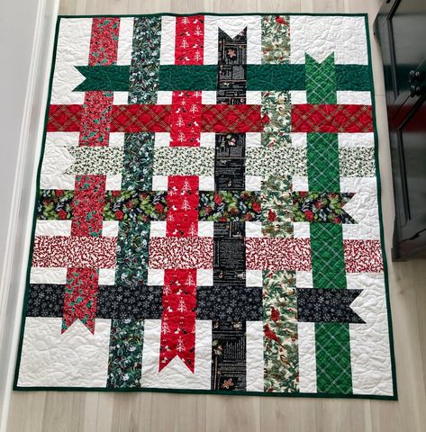 Quilting Sisters Unravelled | Quilting Sisters Unravelled Ocean Quilt, Lily Pattern, 3 Sisters, Christmas Throws, Landscape Quilts, Quilted Gifts, Hey Love, Holiday Quilts, Baby Fabric