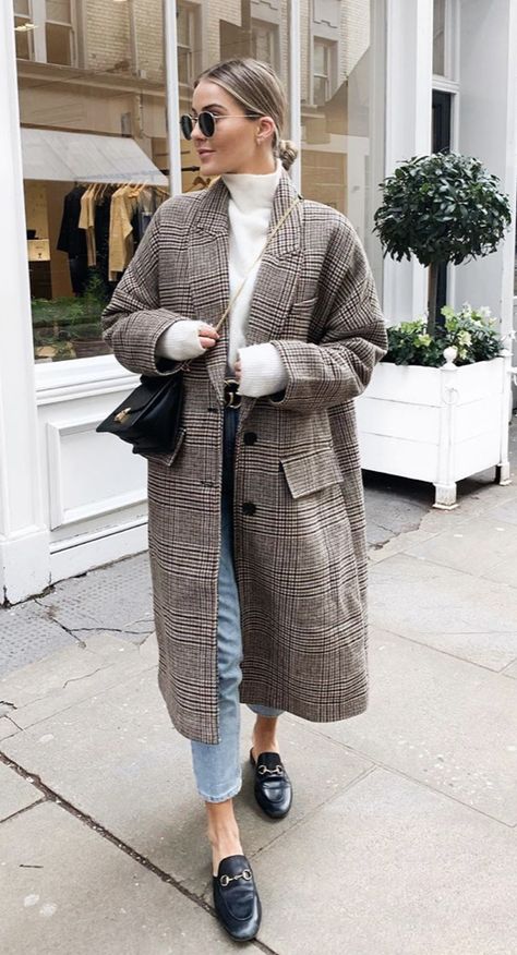 Long Plaid Blazer Outfit, Check Coats For Women, Plaid Coats For Women Outfit, Ruidoso Outfits, Plaid Peacoat Outfit, Brown Plaid Coat Outfit, Plaid Trench Coat Outfit, Herringbone Coat Outfit, Checked Coat Outfit