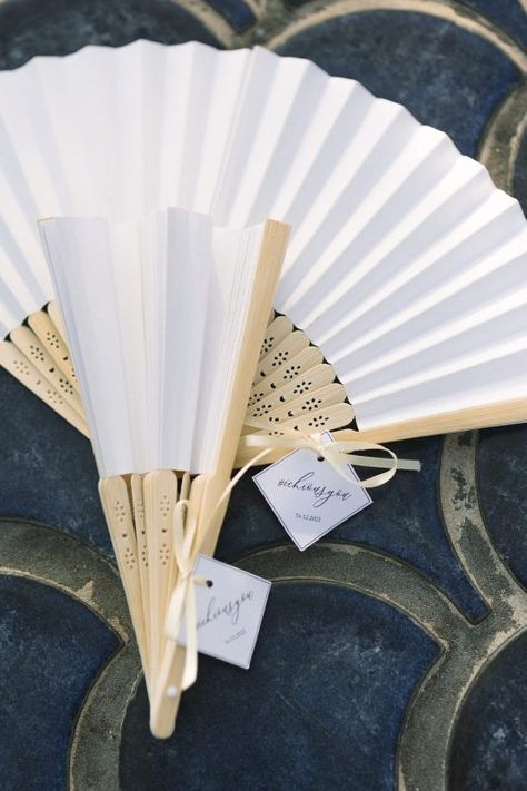 Vegas Wedding Favors, Pronovias Wedding Dress, Pre Wedding Party, Wedding Fans, Pastel Wedding, Wedding Souvenirs, Cute Wedding Ideas, View Photo, Rustic Chic Wedding