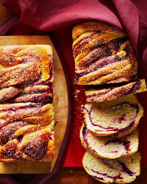 cranberry-hibiscus-babka-sliced-RU347977 Healthy Fall Dessert Recipes, Fall Dessert Recipes Healthy, Cranberry Hibiscus, Healthy Fall Desserts, Baking Challenge, Flower Recipes, Edible Flowers Recipes, Dried Hibiscus Flowers, Food Experiments