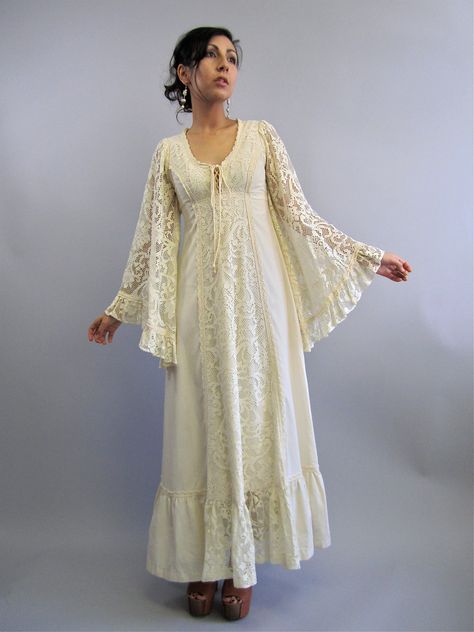 Gunne Sax- 1977 - I had this one!!!! 70s Wedding Outfit, Gunn Sax Dress, Stevie Nicks Flowy Dress, 70s Wedding Dress Vintage Retro, Gunne Sax Dress Aesthetic, 70’s Wedding Aesthetic, White 70s Dress, 70s Gunne Sax Dresses, Gunne Sax Dress Vintage 70s