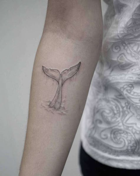 Whale Tattoo by Phoebe Hunter Whale Tail Tattoo, Tail Tattoo, Tattoo Placements, Whale Tattoos, Muster Tattoos, Geometric Tattoo Design, Tattoo Now, Forearm Tattoo Women, Tattoo Graphic