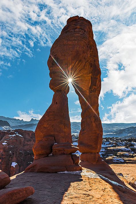 Sunstar and Delicate Arch - Arches National Park, Utah, USA Rock Arch, Delicate Arch, Utah Usa, Arches National Park, Places Around The World, Vacation Spots, Beautiful World, Beautiful Landscapes, Wonders Of The World