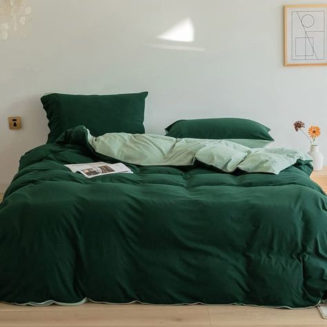 Green Bedding Ideas, Sage Green Quilt, Mint Green Bedding, Bedding Green, Traditional Duvet Covers, Green Bedding Set, Green Duvet Cover, Color Bedding, Bed Heads