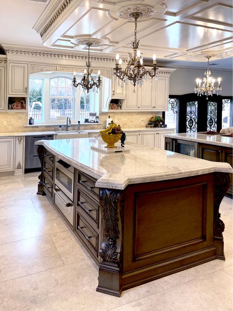 Traditional white patina kitchen, Port Jefferson, NY | WL Kitchen & Home Updated Traditional Kitchen, Formal Kitchen, Patina Kitchen, Kitchen Ceilings, Cogic Fashion, Antique White Kitchen Cabinets, Antique White Kitchen, Elegant Kitchen Design, Wallpaper Kitchen