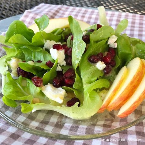 9 Best Easy Healthy Breakfast Bowl Recipes | Foodtalk Pomegranate Goat Cheese, Fall Salads, Chopped Salads, Apple Pork Tenderloin, Veggie Skillet, Leftover Apples, Leaf Salad, Autumn Salad Recipes, Fall Veggies