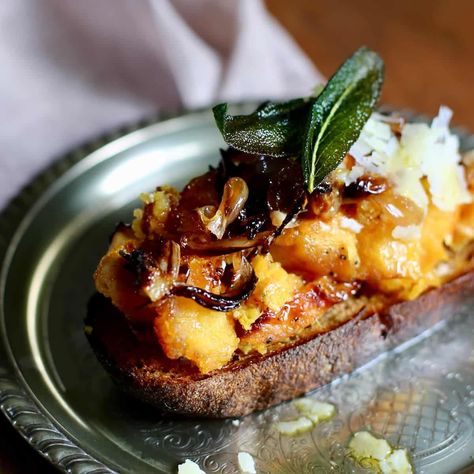 Butternut Squash Crostini Squash Bruschetta, Squash Crostini, Squash Toast, Cooked Squash, Eating For One, Loaded Salad, Devilled Eggs Recipe, Perfect Charcuterie Board, Fried Sage