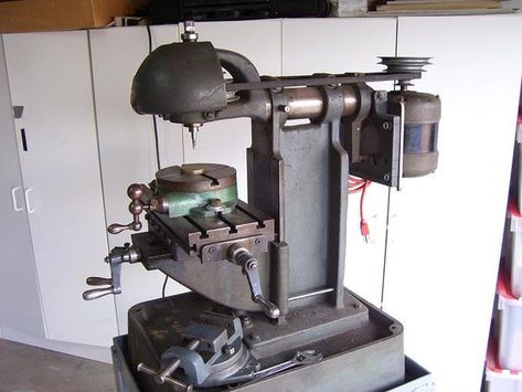 homemade milling machine | MIG Welding Forum Milling Machine For Sale, Metalworking Projects, Metal Working Machines, Stick Welding, Shielded Metal Arc Welding, Welding And Fabrication, Diy Welding, Metal Working Projects, Milling Machines