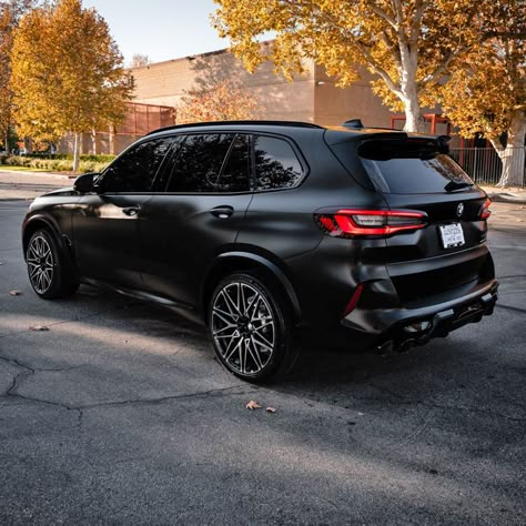 Frozen Black X5M - BMW X5 Forum (G05) Bmw X5 Wrapped, Bmw Suv Black, Bmw X3 Black, Bmw X5 Black, Black Suv, Bmw X5 M Sport, Bmw X5m, Bmw Scrambler, Dream Cars Bmw