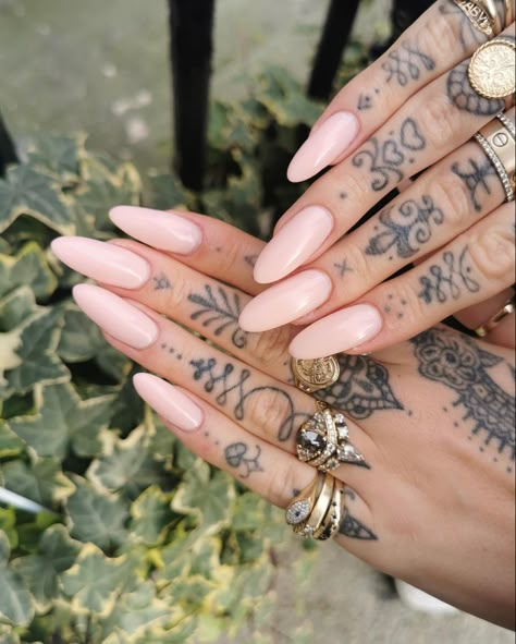 Vintage Finger Tattoo, Manifest Finger Tattoo, Ornate Finger Tattoos, Hailey Finger Tattoos, Occult Finger Tattoo, Classy Mini Dresses, Jewelry Tattoo, Tattoo Flash Art, Flash Art