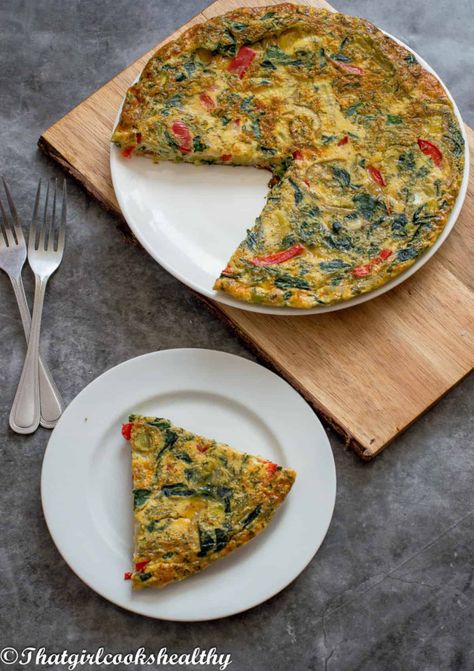 Plantain Frittata, Italian Omelette, Boiled Plantains, Baked Plantain Chips, Baked Plantains, Cooking Bananas, Eggs Spinach, Plantain Recipes, Ripe Plantain