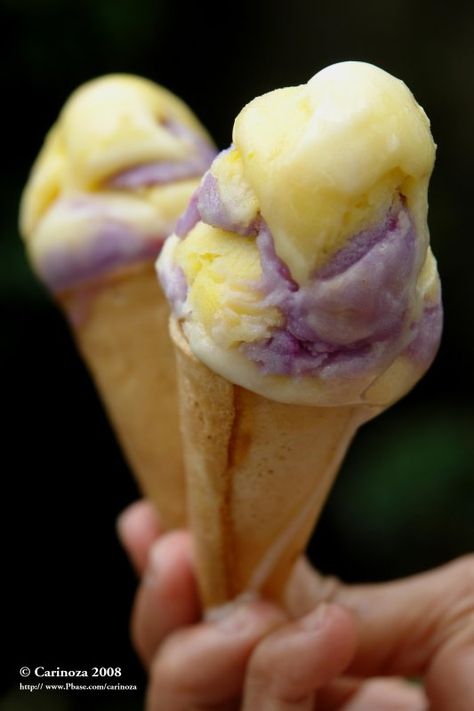 Pinoy Sorbetes / Dirty ice cream. A must try! esp. Ube (Taro) and Cheese Flavor combo on Apa (Cone). Dirty Ice Cream, Cream Photography, Pinoy Dessert, Filipino Street Food, Ice Cream Photography, Native Foods, Philippines Food, Filipino Desserts, Filipino Dishes