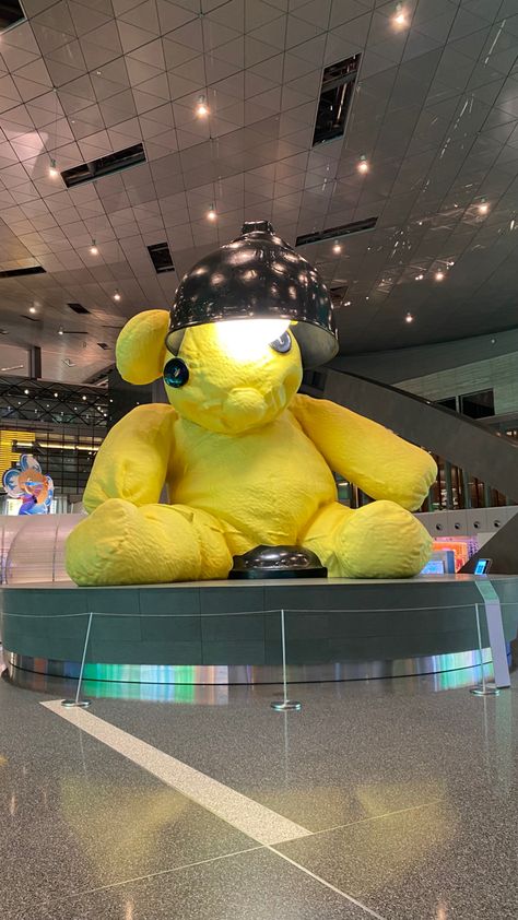 Hamad International Airport, Big Teddy Bear, Airport Aesthetic, Airport Tips, Dubai Aesthetic, Catch Flights, Travel Pictures Poses, Italy Aesthetic, Teddy Bear Pattern