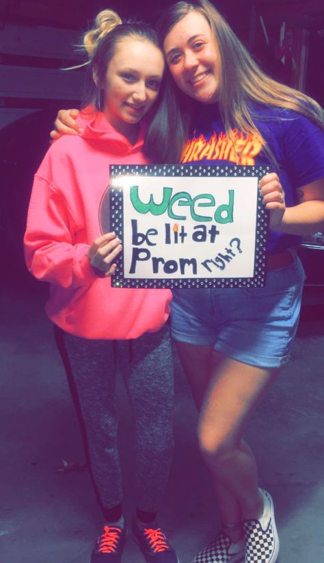 Cringe Promposal, Unique Prom Themes, Prom Signs, Hoco 2023, Funny Prom, Prom Posters, Prom Proposals, Cute Homecoming Proposals, Cute Prom Proposals