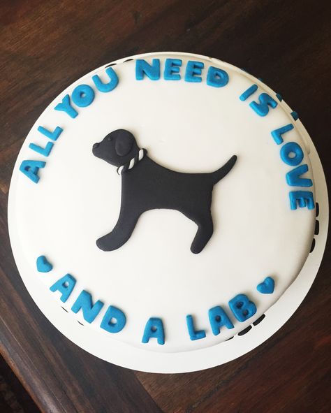 Lab Cake / Bolo Labrador Lab Cake, Dog Birthday Cake, 50th Birthday Cake, 10th Birthday Parties, Just Cakes, Kue Ulang Tahun, Black Lab, Sheet Cake, Dog Birthday