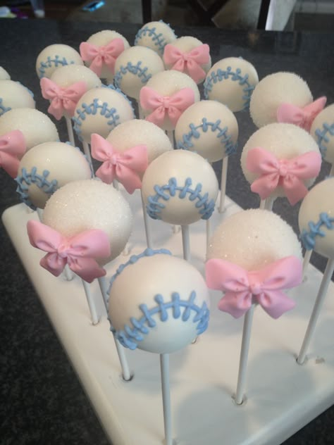 Gender Reveal Cake Pops!! Beau's or Bow's??? Bitesbybrandi@gmail.com @brandiiibakes Gender Reveal Cakepops, Baseballs Or Bows Gender Reveal, Gender Reveal Food Ideas, Gender Reveal Party Food Ideas, Reveal Party Food Ideas, Soccer Gender Reveal, Gender Reveal Baseball, Baseballs Or Bows, Baby Reveal Party Ideas