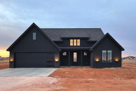 Build Barndominium, White Siding, Black Houses, American House Plans, Black Farmhouse, American Farmhouse, American Houses, Architectural Design House Plans, American House