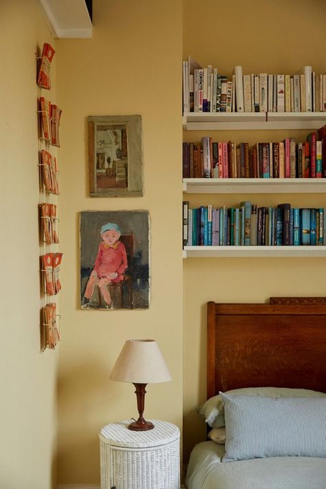 Butter Colored Walls, Cream Wall Color Bedroom, Light Yellow Paint Bedroom, Yellow Study Room, Yellow Vintage Bedroom, Yellow Room Color Scheme, Butter Yellow Living Room, Butter Yellow Bedroom, Cozy Yellow Bedroom