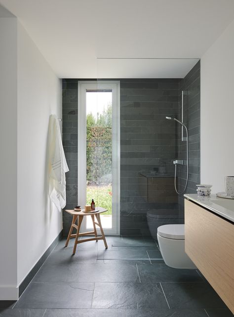 Gallery of Casa MJ / Alventosa Morell Arquitectes - 13 Shower Windows Ideas, Small Bathroom Plans, Small Bathroom Window, Zinc Roof, Timeless Interior Design, Minimalist Bathroom Design, Bathroom Plan, Window In Shower, Timeless Interior