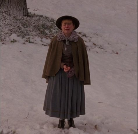 Amy March Outfit, March Moodboard, Little Women Costumes, Amy March, March Outfits, Little Women 2019, Louis Garrel, Greta Gerwig, Little Women