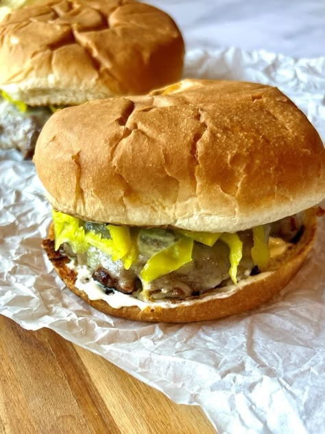 Mississippi Smash Burgers - The Menu Maid Slider Burgers, Hamburger Hill, Jessica O, Hotdog Sandwich, Gastric Bypass Diet, Recipes Burgers, Smash Burger Recipe, Bbq Potatoes, Earl Of Sandwich