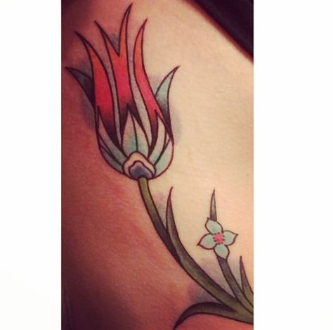 My turkish tulip tattoo that is on my side! Love it so much! Tulip Tattoo, Under My Skin, Maple Leaf Tattoo, Tulips, Tattoo Designs, Tattoos, My Style