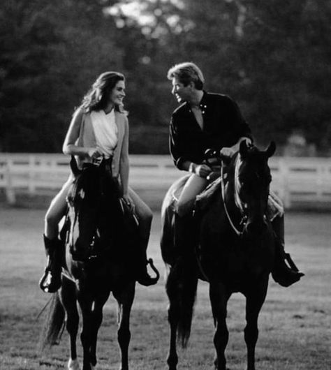 Horse Riding Photography, Couple Horse Photography, Equestrian Photoshoot, Horse Couple, Dream Dates, Cowboy Romance, Prom Photoshoot, Equestrian Aesthetic, Horse Aesthetic