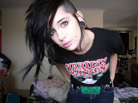 Emo Undercut, Nose Bridge Piercing, Bridge Piercing, Undercut Pompadour, Boys Long Hairstyles, Emo Hair, Fringe Hairstyles, Scene Hair, Undercut Hairstyles