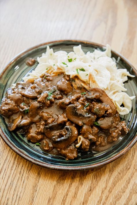 Hamburger Gravy with Garlic Chive Noodles Prime Rib Recipe Easy, Leftover Prime Rib Recipes, Homemade Beef Stroganoff, Hamburger Gravy, Easy Taco Recipes, Dinner Favorites, Big Families, Easy Pasta Salad Recipe, Pellet Grill Recipes