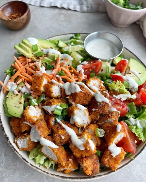 This Buffalo Chicken Chopped Salad will be your new favorite way to do a salad! If you're looking for a healthy weeknight meal, this is it, packed with crispy, spicy chicken pieces, creamy avocado, crunchy tomato and cucumber, and lots of delicious buffalo sauce! Ready in under 30 minutes this is the perfect salad to have for dinner on busy weeknights! Chicken Chopped Salad, Healthy Weeknight Meals, Healthy Food Dishes, Chopped Salad, Spicy Chicken, Easy Salads, Buffalo Chicken, Healthy Salad Recipes, Healthy Salads