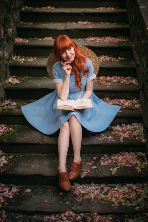 Setting Photography, Travel Poses, Fairy Look, Apple Rose, A Clothes Horse, Francoise Hardy, Classic Shirt Dress, Fast Fashion Brands, Cottage Fairy