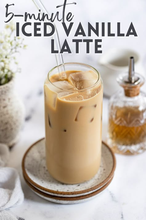 Making a homemade iced vanilla latte is so easy and ready in just about 5 minutes! It can be made without a machine or special equipment. You'll quickly fall in love with this creamy, sweet, refreshing drink! Ice Vanilla Latte Recipe, Latte Recipe With Espresso Machine, Iced Vanilla Latte Starbucks, Ice Latte Recipe, Vanilla Coffee Recipe, Homemade Iced Latte, Easy Latte Recipe, Starbucks Syrup, Latte Recipe Iced