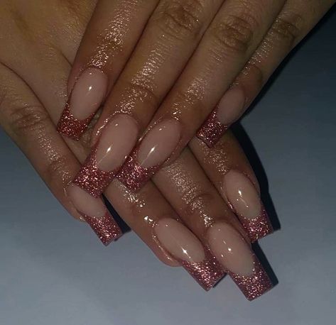 Cute Rose Gold Nails, Rose Gold Glitter Tip Nails, Rose Gold Prom Nails Acrylic, Rose Gold Acrylic Nails Coffin, Rose Gold Nails French Tip, Rose Gold Glitter Nails Acrylic, Rose Gold Glitter French Tip Nails, Prom Nails Rose Gold, Rose Gold Tips Nails