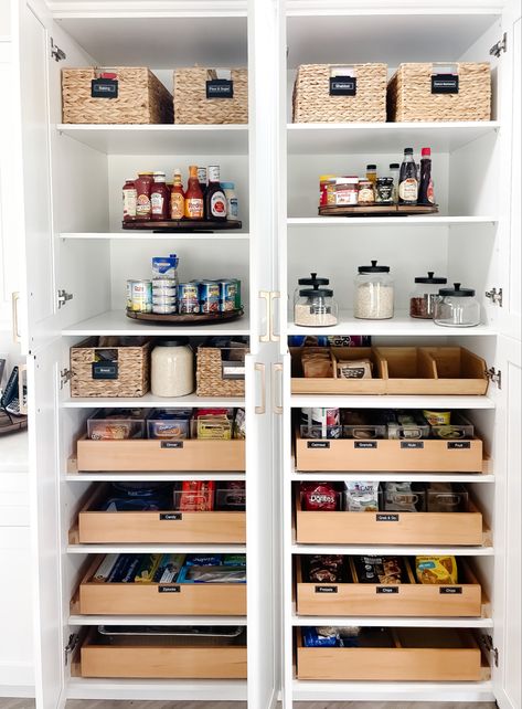 High Pantry Storage, Small Pantry Organization Ideas Drawer, Organized Pantry Cabinets, Pantry Paper Towel Storage, Roll Out Pantry Organization, Cabinet Pantry Organization Ideas, Pull Out Drawer Pantry Organization, Baking Cupboard Organization, Organize Pantry Cabinet