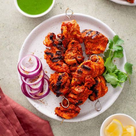 Authentic Chicken Tikka Kebab (Murgh Tikka) Chicken Tikka Photography, Tandoori Chicken Tikka, Chicken Tikka Kebab, Kati Roll, Hot Garlic Sauce, Chicken Pulao Recipe, Chicken Kabab, Tandoori Marinade, Cilantro Chutney