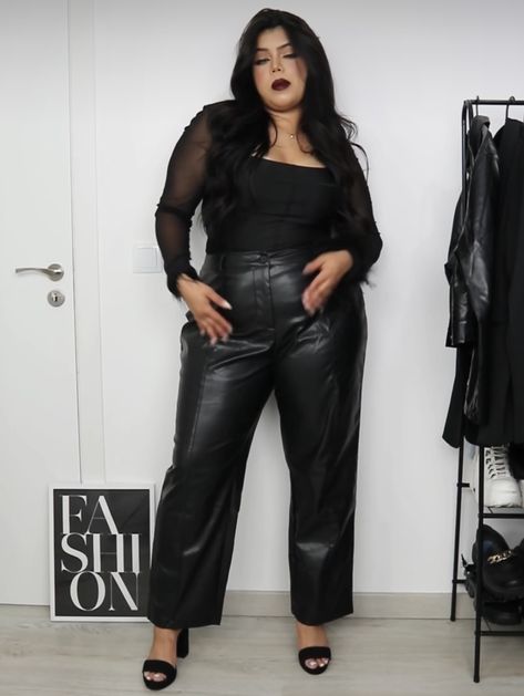 Plus Size Leather Outfit Ideas, Plus Leather Pants Outfit, Plus Size Faux Leather Pants Outfit, Curvy Leather Pants Outfit, Leather Pants Plus Size Outfit, Plus Size Leather Pants Outfit, Leather Pants Outfit Dressy, Leather Pants Plus Size, Cargo Pant Outfits