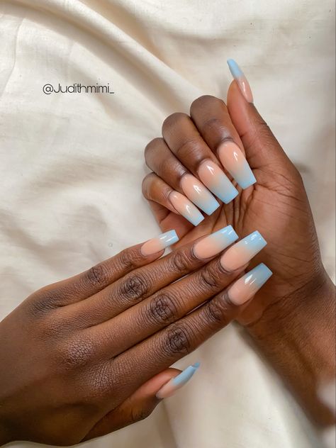 https://instagram.com/judithmimi_?igshid=1m1752n3lax1i Blue And Pink Aura Nails, Ombre Winter Nails, Aura Nails Almond, Nails Inspo Almond, Blue Aura Nails, Pink Aura Nails, Pink Blue Nails, Aura Nails, Blue Aura