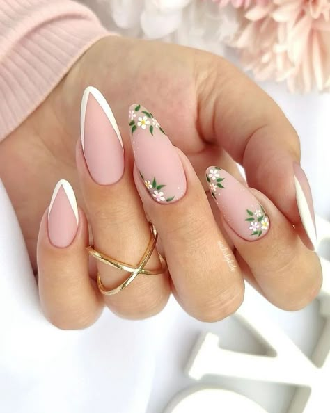 Cute Spring Nails, French Nail Designs, Almond Nails Designs, Almond Nail, Spring Nail Art, Winter Nail Designs, Nails 2024, Nail Designs Spring, Elegant Nails