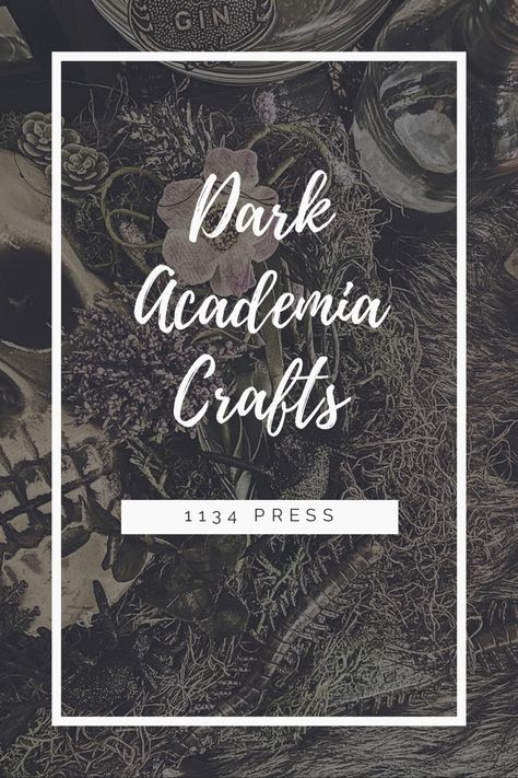 Dark Academia Room Ideas Aesthetic, Dark Academia Crafts Diy, Dark Academia Diy Crafts, Diy Dark Academia Decor, Dark Academia Christmas Aesthetic, Dark Academia Crafts, Dark Academia Journal Ideas, Celestial Diy, Christmas Academia