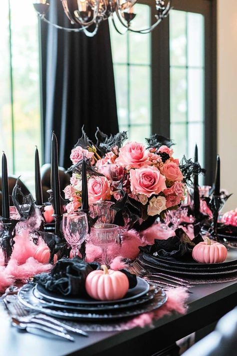 halloween_decorations_pink_and_black (46) Dinner Room Decor, Pink And Black Halloween, Bday Brunch, Halloween Wonderland, 19th Bday, Gothic Wedding Theme, Pink Party Theme, Halloween Tablescape, Pink Goth