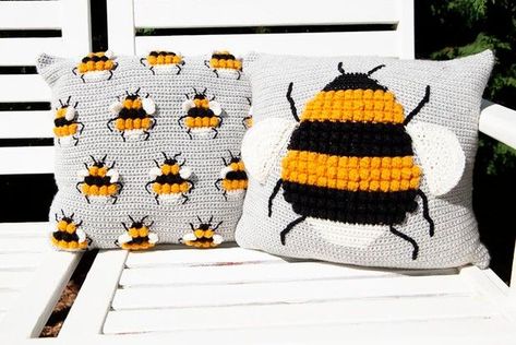 Cushions Crochet, Bee Cushion, Crochet Blanket Kit, Bee Pillow, Cushion Crochet, Cushion Cover Pattern, Crochet Cushion, Fall Crochet, 4mm Crochet Hook