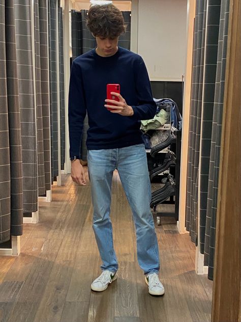 Men outfit idea levis nike blazer stockholm style scandinavian boy Light Blue Jeans Outfit Men, Basic Guy Outfits, Blue Jeans Outfit Men, Light Blue Jeans Outfit, Straight Jeans Outfit, Jeans Outfit Men, Guy Fits, Blue Jean Outfits, Masculine Style