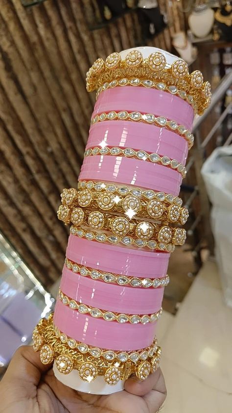 Dubai Wallpaper Hd, Jewellery Window Display, Dubai Wallpaper, Punjabi Aesthetic, Bridal Boutique Interior, Bangles Bridal, Jewelry Room, Extravagant Wedding Dresses, Wedding Bangles