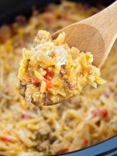 Hashbrown Casserole In Crockpot, Taco Potatoes Casserole, Casserole In Crockpot, Taco Hashbrown Casserole, Easy Hashbrown Recipes, Shredded Hashbrown Recipes, Harvest Meals, Hashbrown Casserole Easy, Crockpot Taco