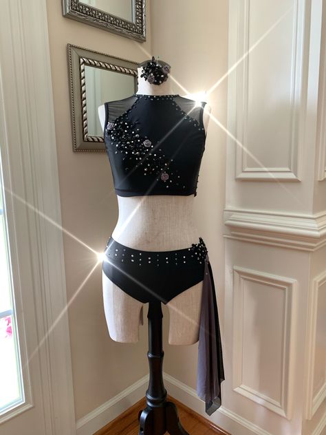 2-Piece Dance Costume Black Dance Costumes Contemporary, Black Lyrical Dance Costumes, Black Contemporary Dance Costume, Black Dance Outfit, Dance Audition Outfit, Dance Costume Lyrical, Black Dance Costumes, Audition Outfit, Velvet Dresses Outfit